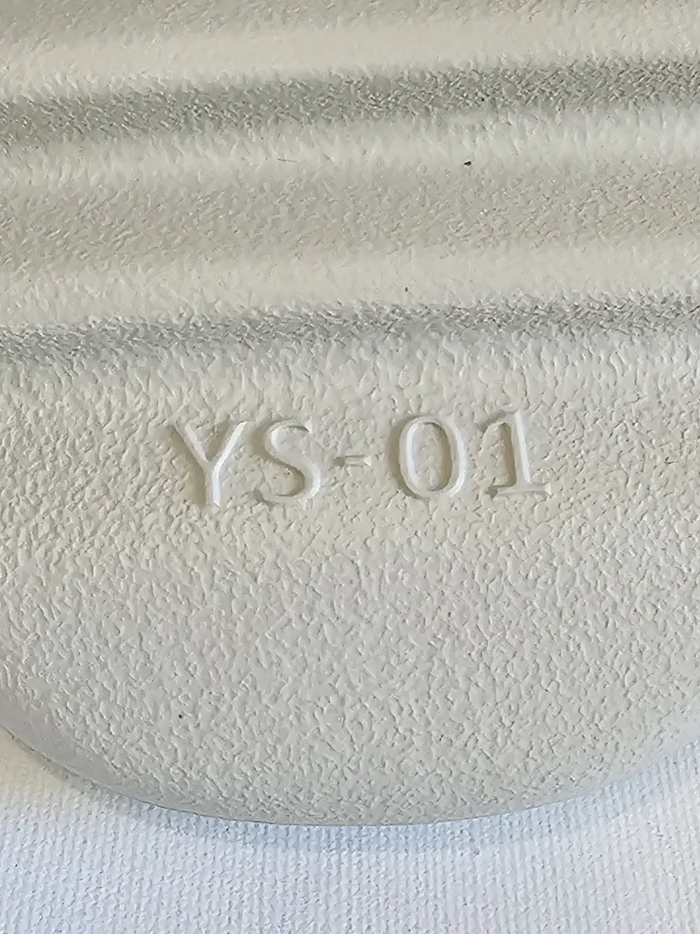 Yeezy Mens Cream Slides M6/W7-7.5